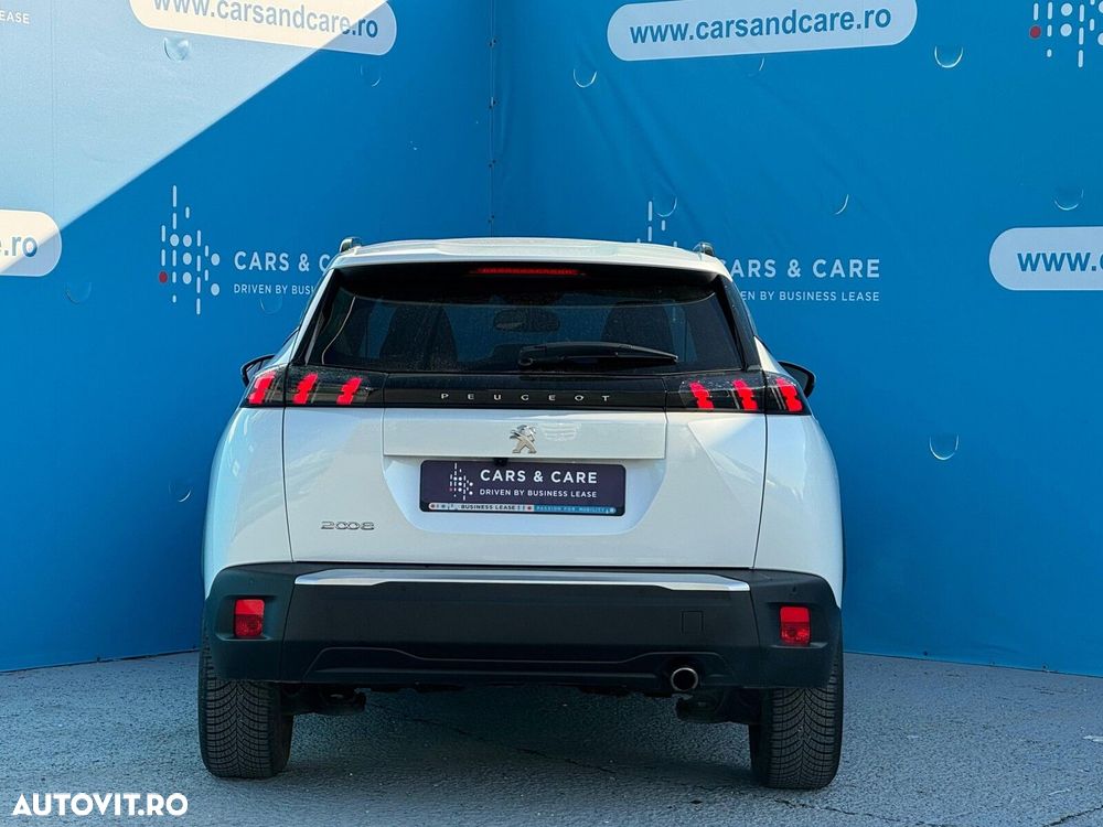Peugeot 2008 - 10