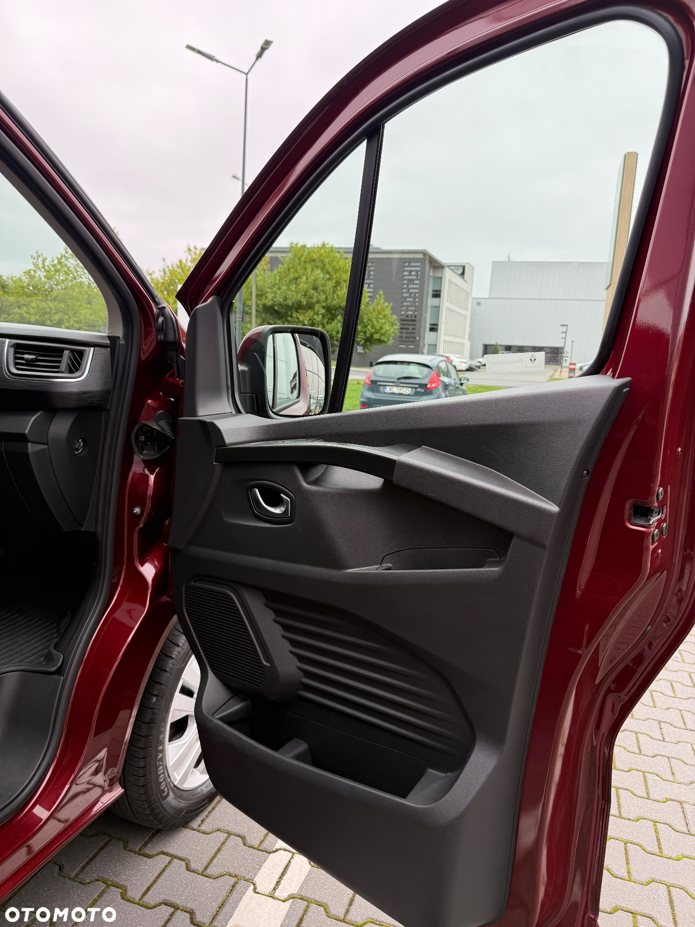 Renault Trafic - 11