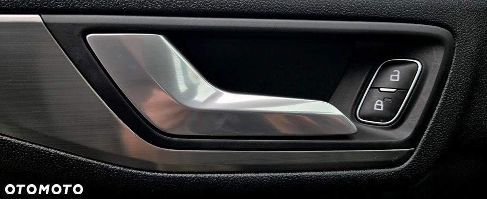 Ford Kuga 2.0 EcoBlue 4x4 TITANIUM X - 38