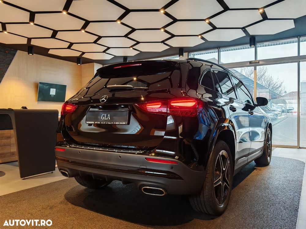 Mercedes-Benz GLA 250 e - 12