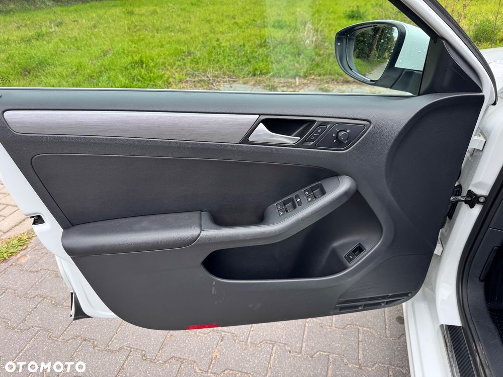 Volkswagen Jetta 1.4 TSI Highline DSG - 21