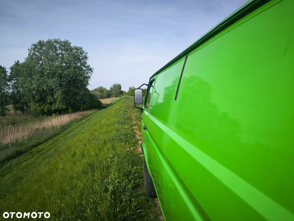 Volkswagen Transporter - 4