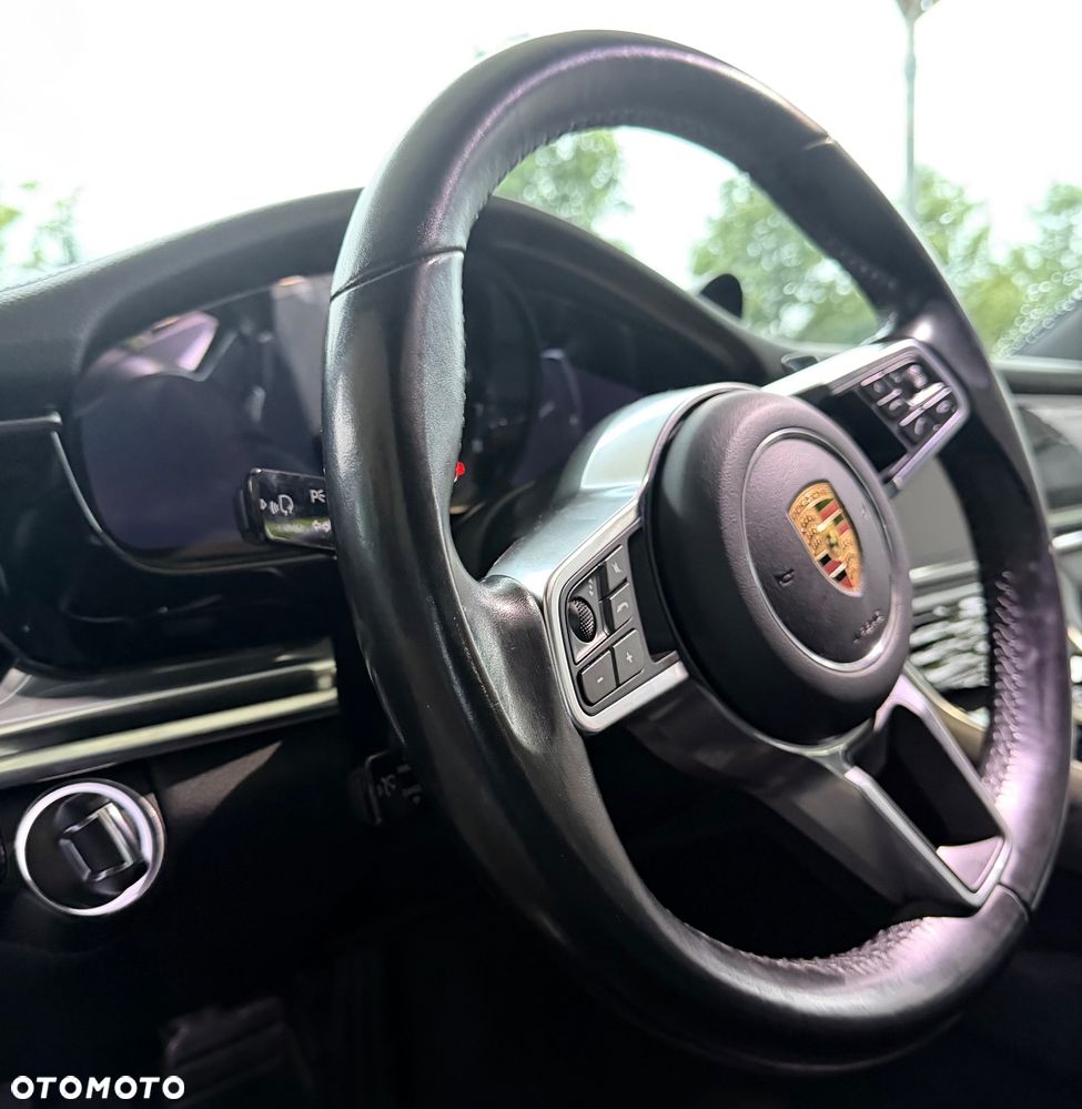 Porsche Panamera - 27
