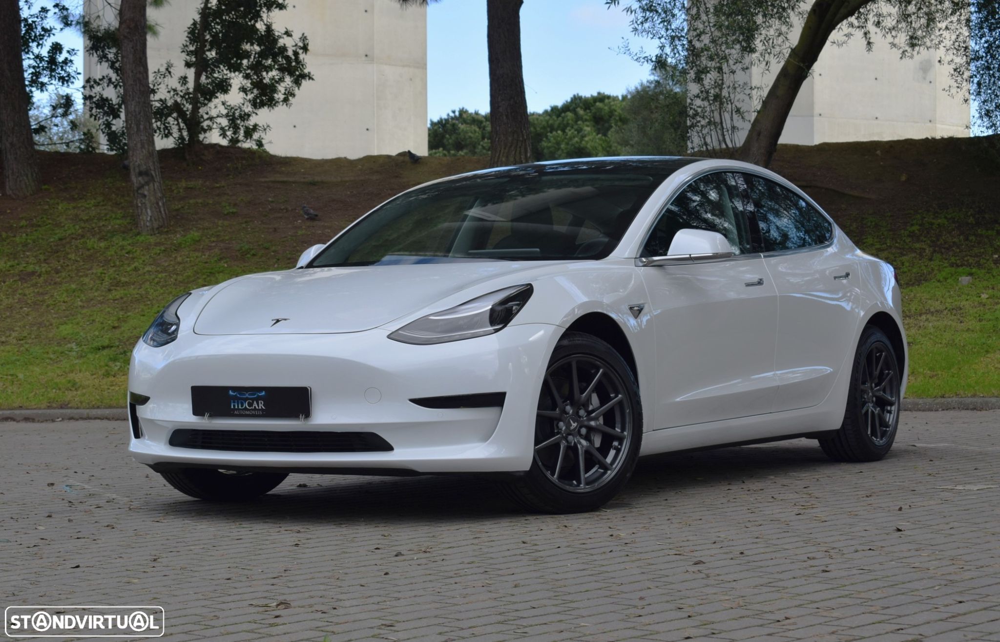 Tesla Model 3 Standard Range Plus RWD - 1