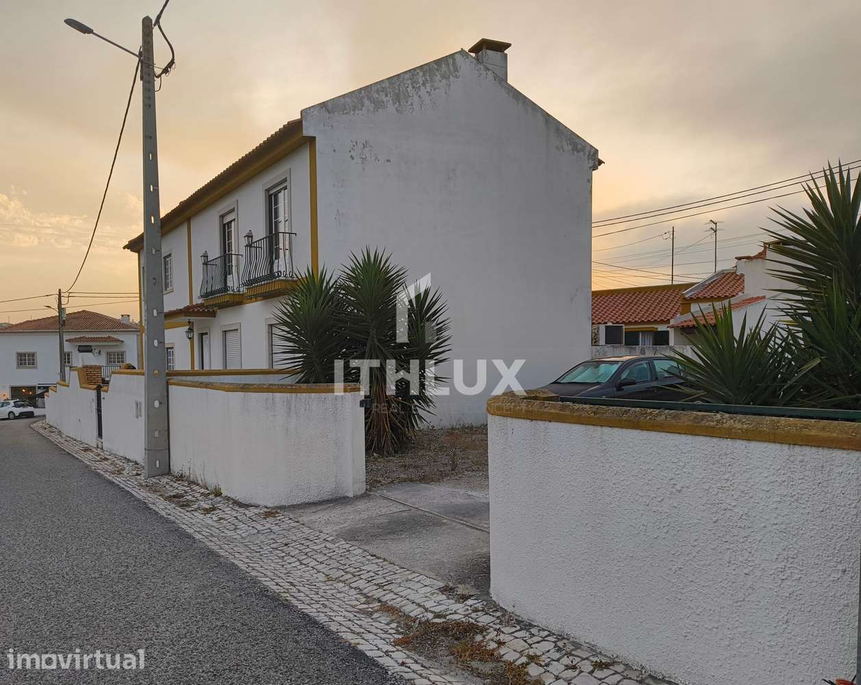 Complexo Habitacional 4 xT2 e 2 anexos T2-1 - Grande imagem: 2/60