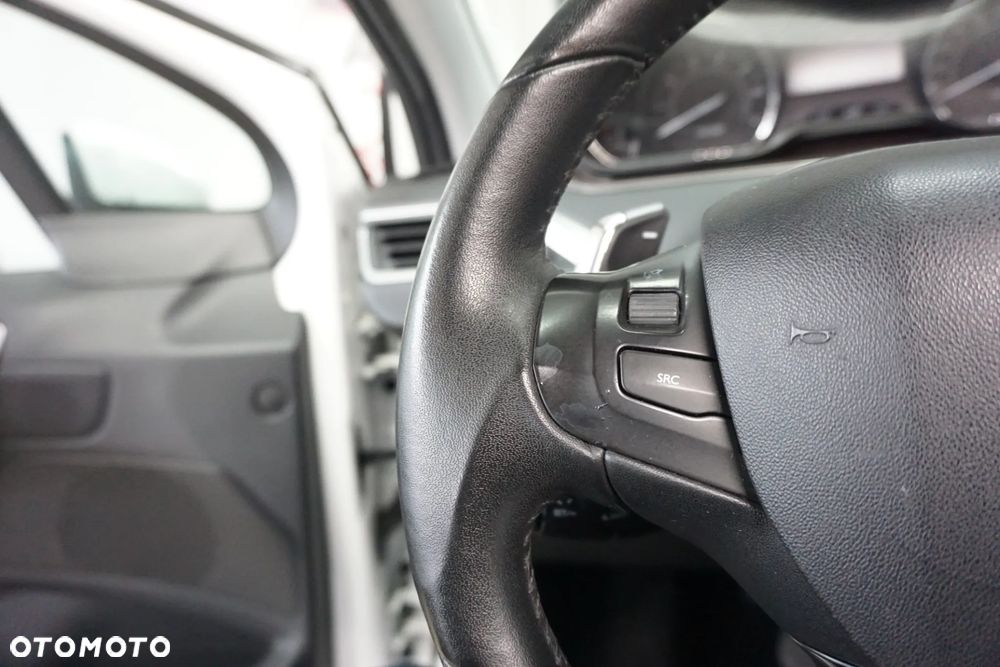 Peugeot 2008 82 e-VTI ETG5 Active - 32
