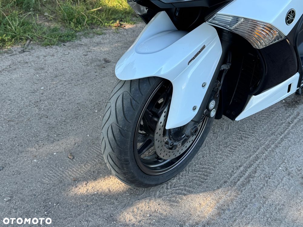 Yamaha Tmax - 17
