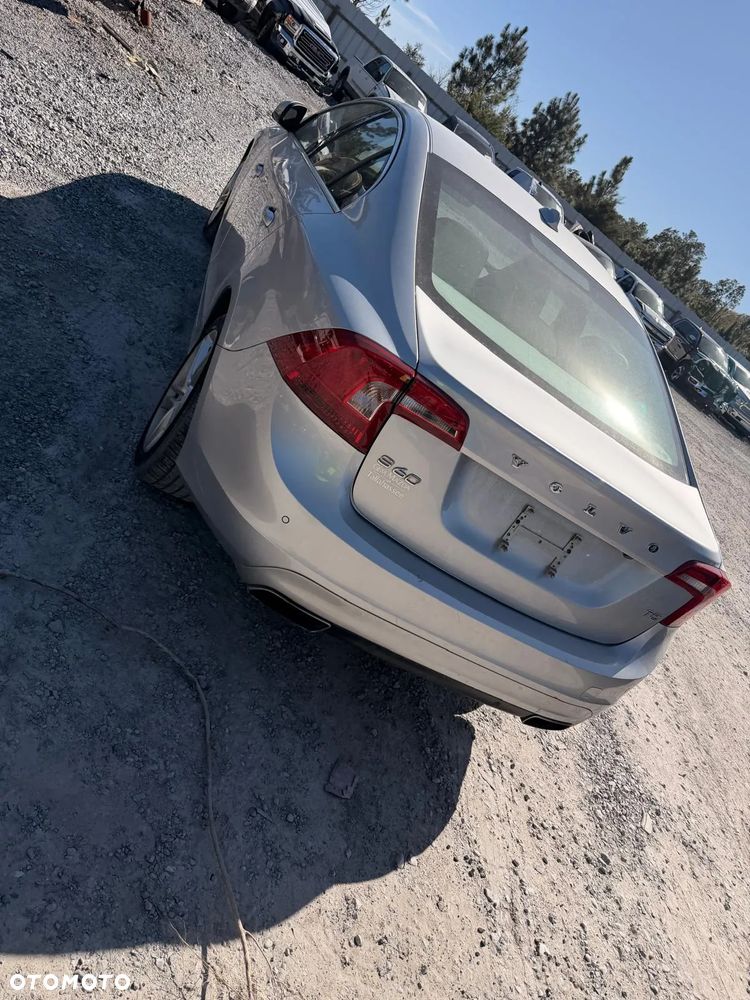 Volvo S60 - 26