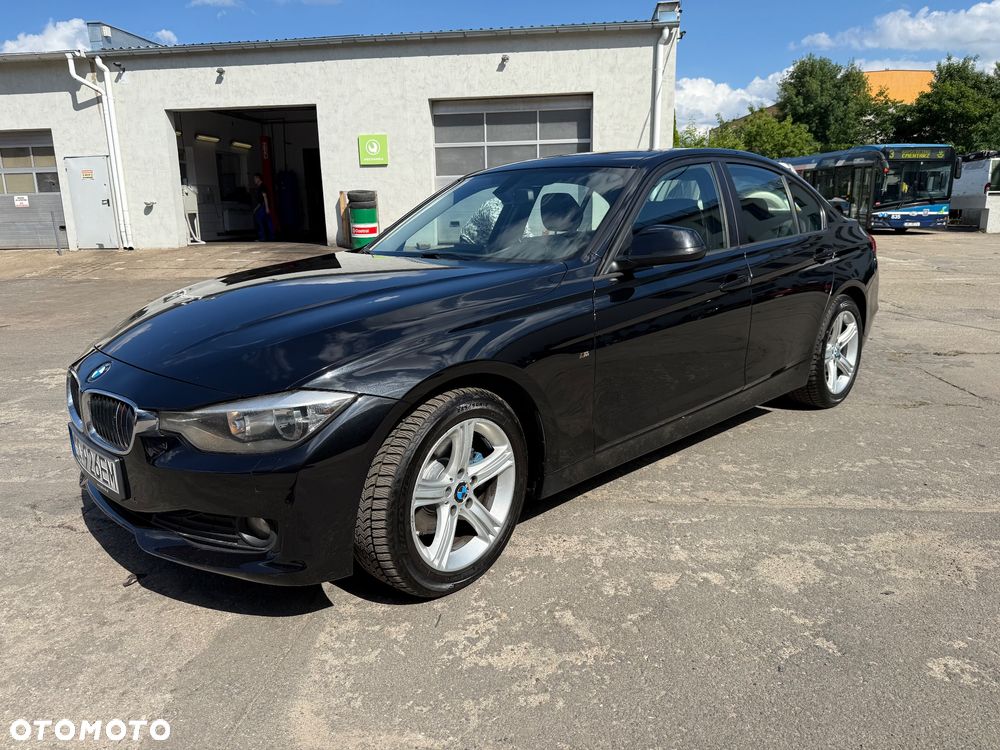 BMW Seria 3 320i - 1