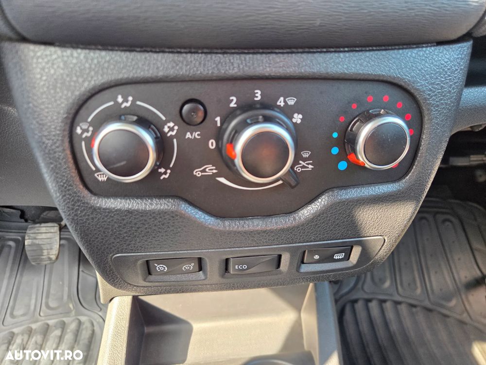 Dacia Lodgy 1.5 dCi Stepway - 11
