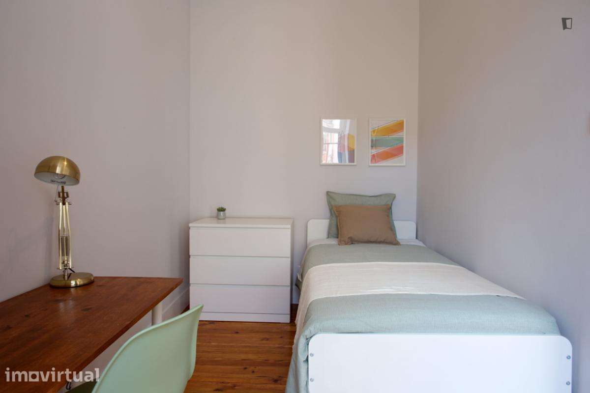 Quarto - localizado em Penha de França Lisbon - Grande imagem: 2/29