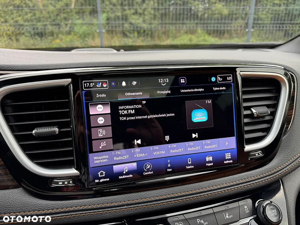 Chrysler Pacifica - 31