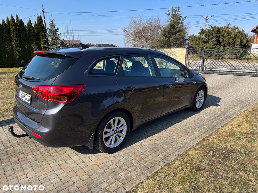 Kia Ceed 1.6 CRDi M - 11
