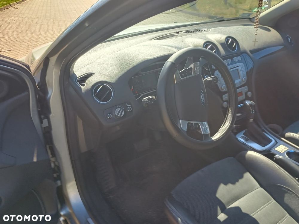 Ford Mondeo 2.0 TDCi Titanium - 12