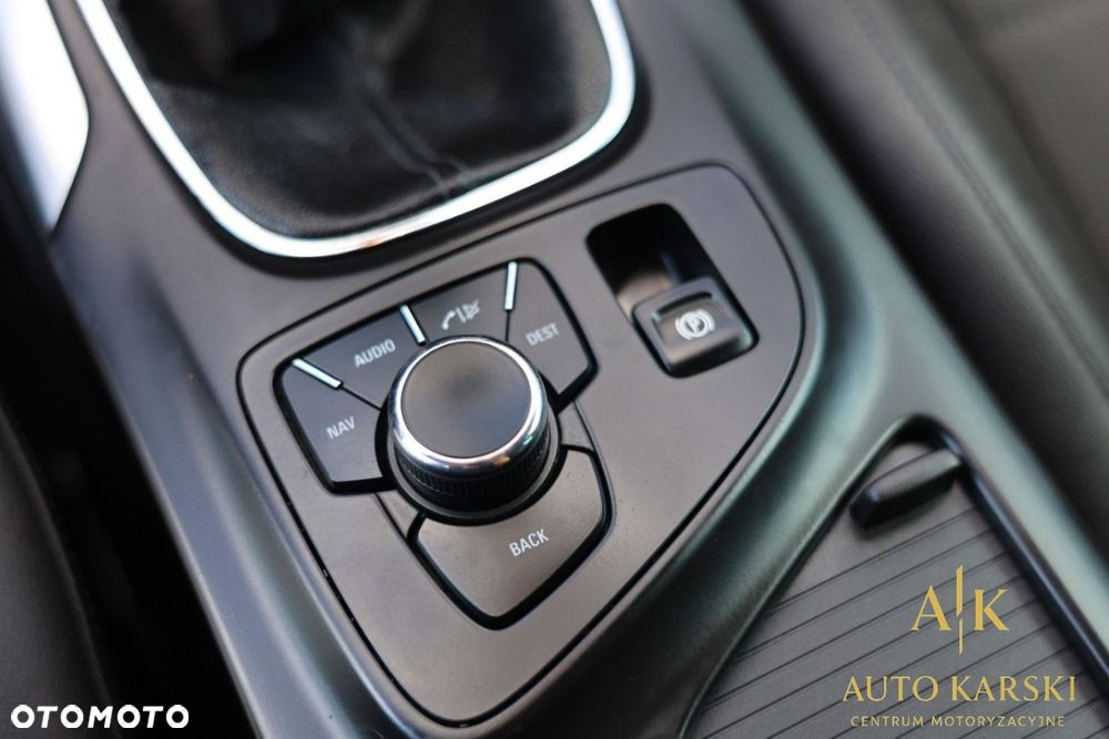 Opel Insignia - 30