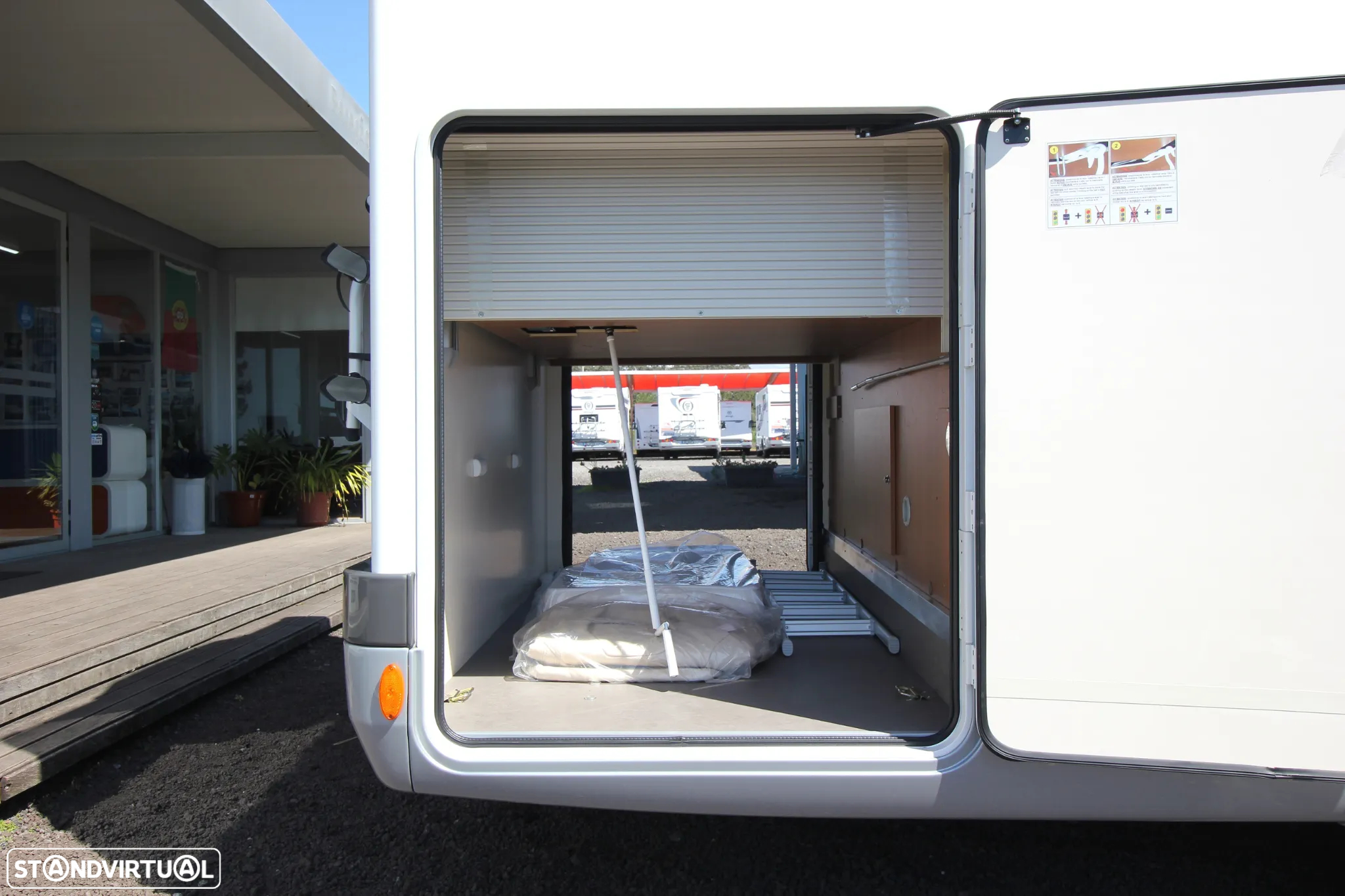 Elnagh Baron 579 *CAMA CENTRAL + BASCULANTE* - 25