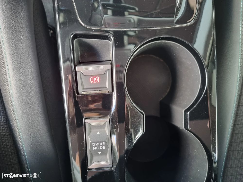 Peugeot 2008 1.2 PureTech Active Pack EAT8 - 26