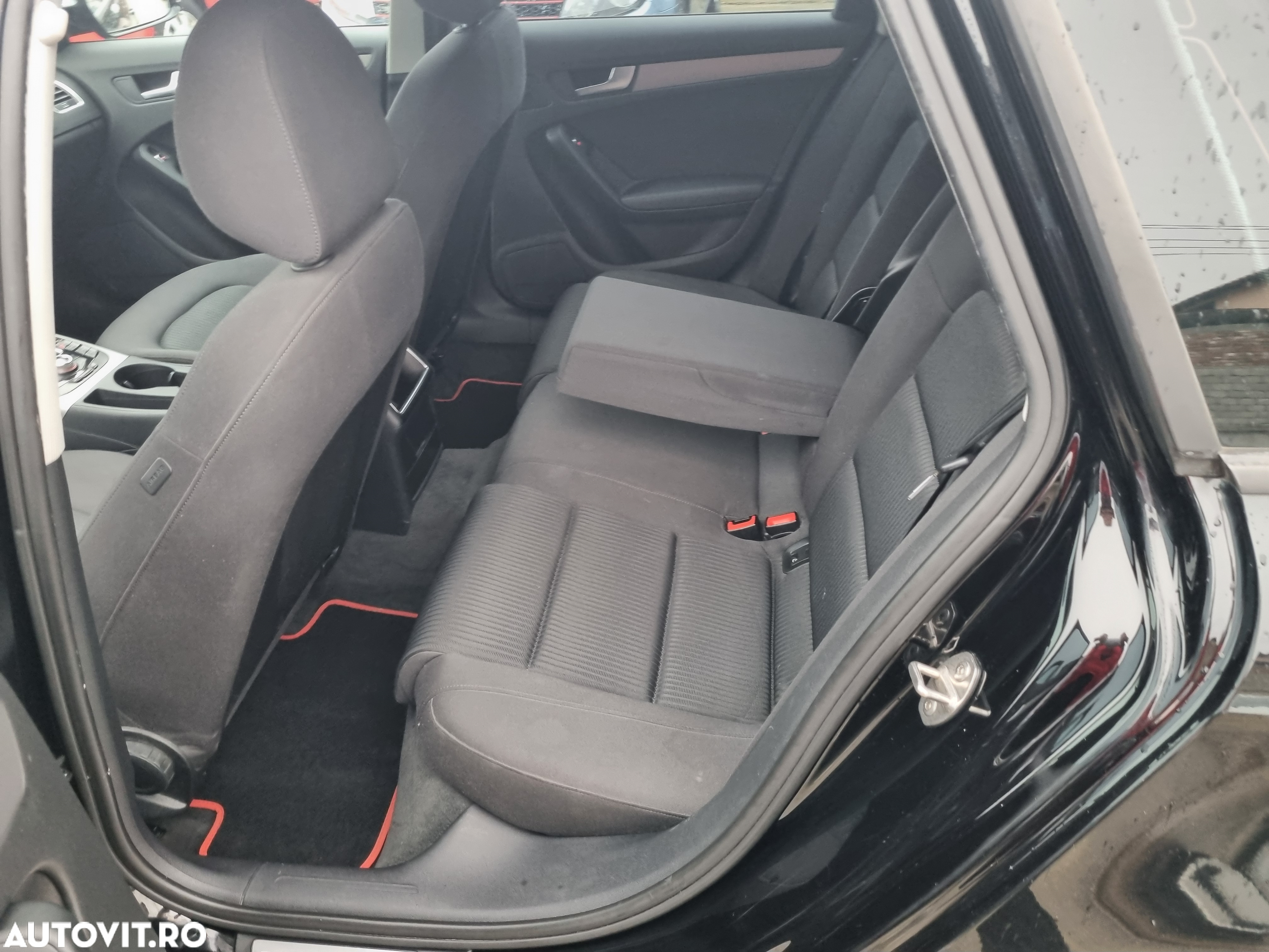 Audi A4 Avant 2.0 TDI ultra DPF Attraction - 11
