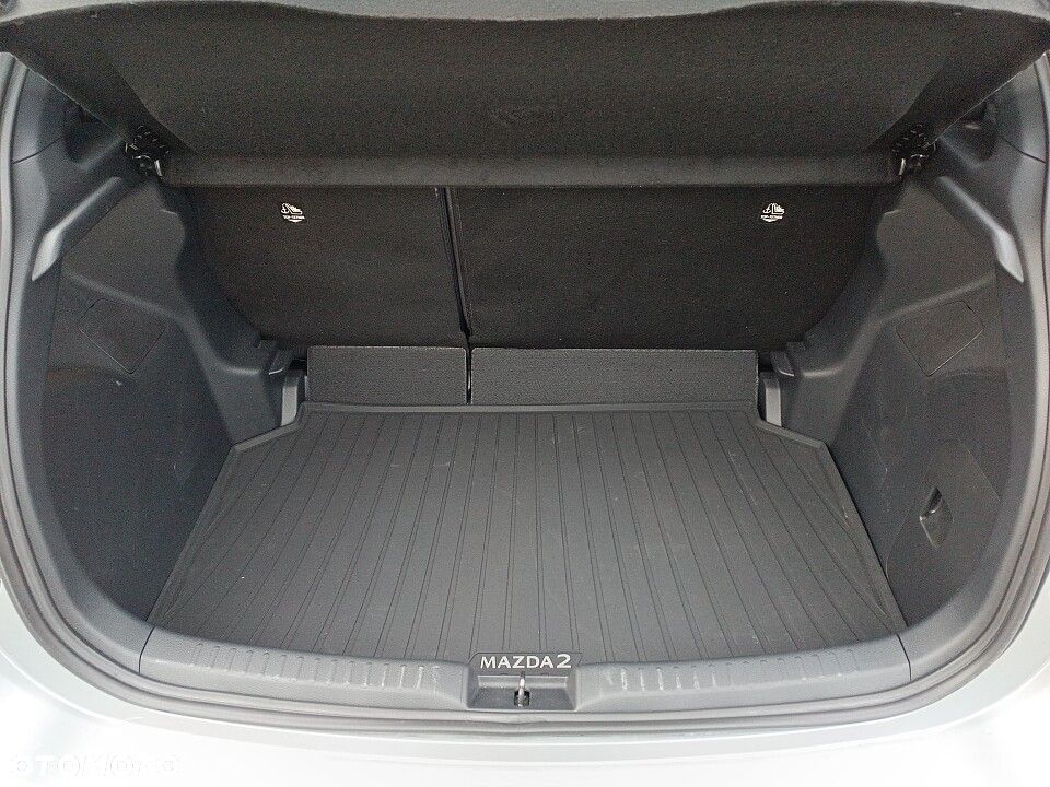 Mazda 2 - 16