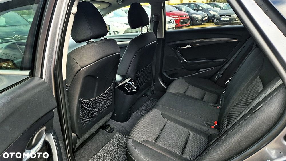 Hyundai i40 Kombi blue 1.6 Family+ - 30