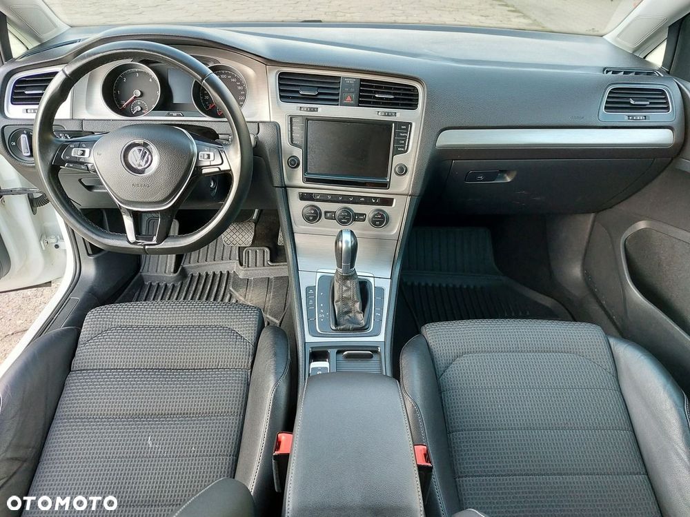 Volkswagen Golf - 18