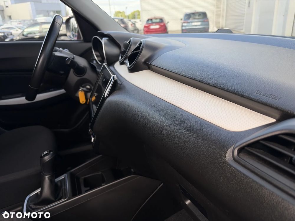 Suzuki Swift 1.2 SHVS Premium Plus - 27