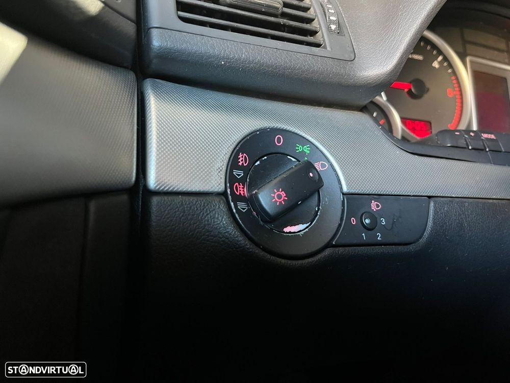Audi A4 2.0 TDI S-line - 20