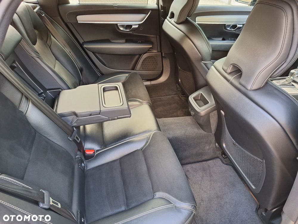 Volvo V90 D4 R-Design - 24
