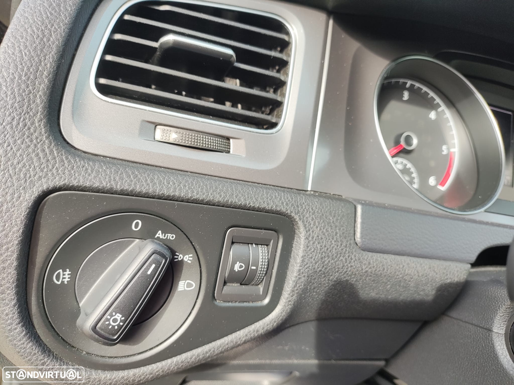 VW Golf Variant 1.6 TDi Trendline - 21