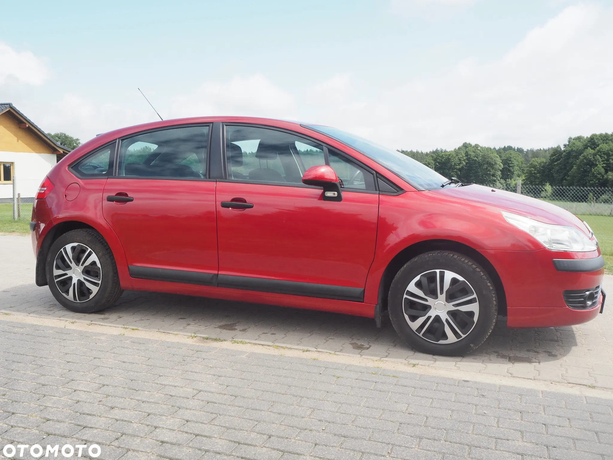 Citroën C4 1.6 16V Confort - 4