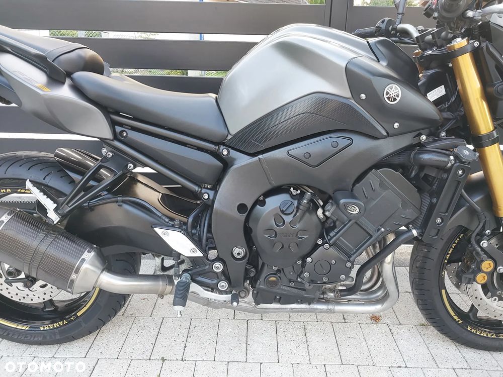 Yamaha FZ8 - 7
