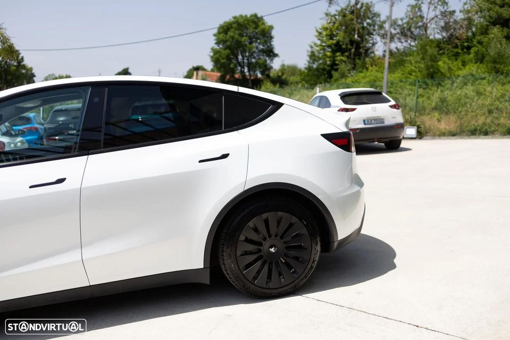 Tesla Model Y Standard - 18