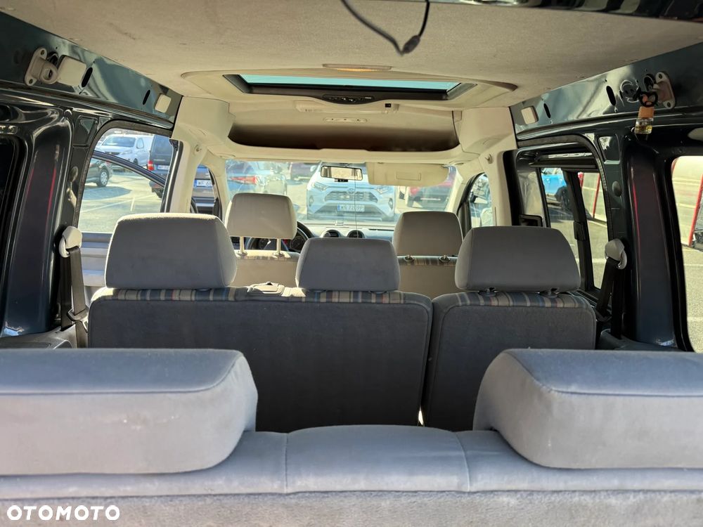 Volkswagen Caddy Life - 23