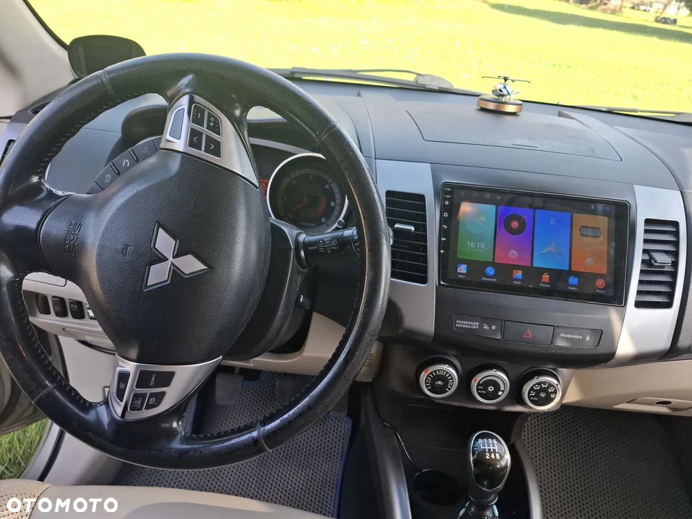 Mitsubishi Outlander 2.0 DID Instyle - 6