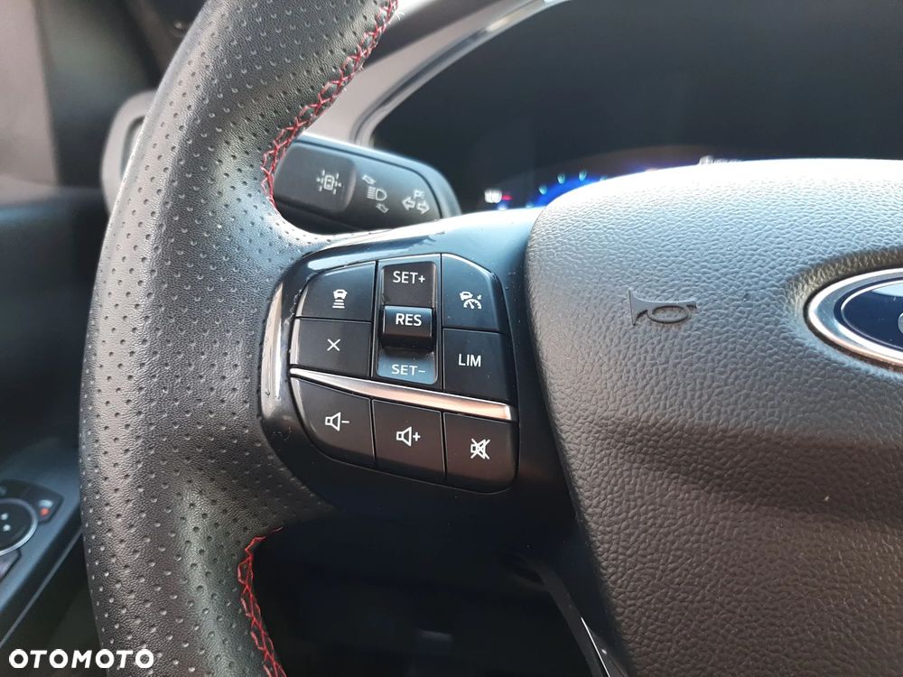 Ford Kuga 1.5 EcoBoost FWD ST-Line - 22