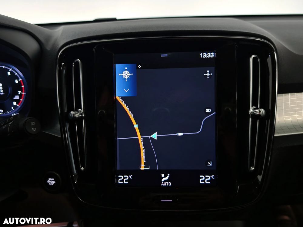 Volvo XC 40 T3 Momentum Pro - 11
