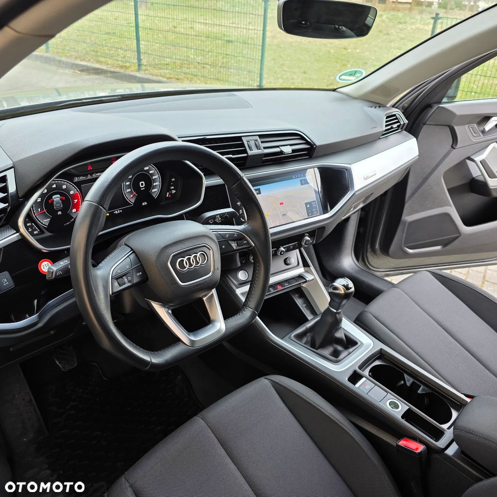 Audi Q3 35 TFSI S line - 4