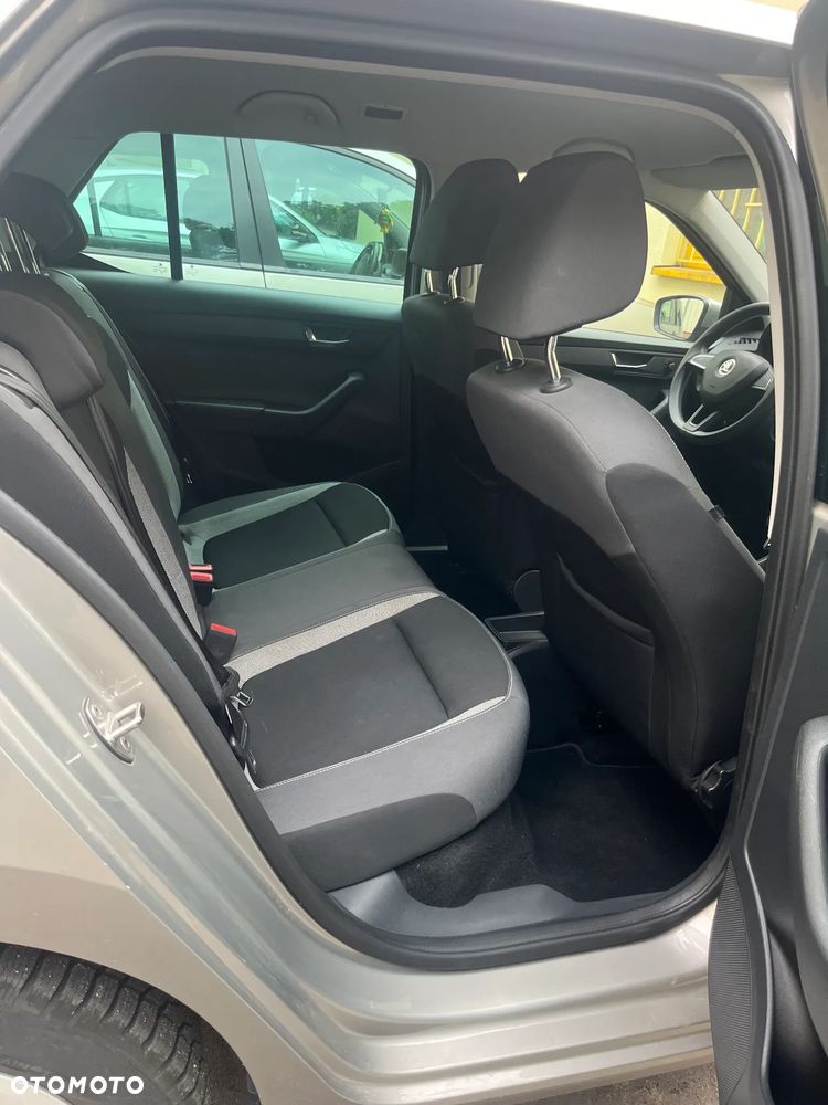 Skoda Fabia 1.0 Ambition - 13