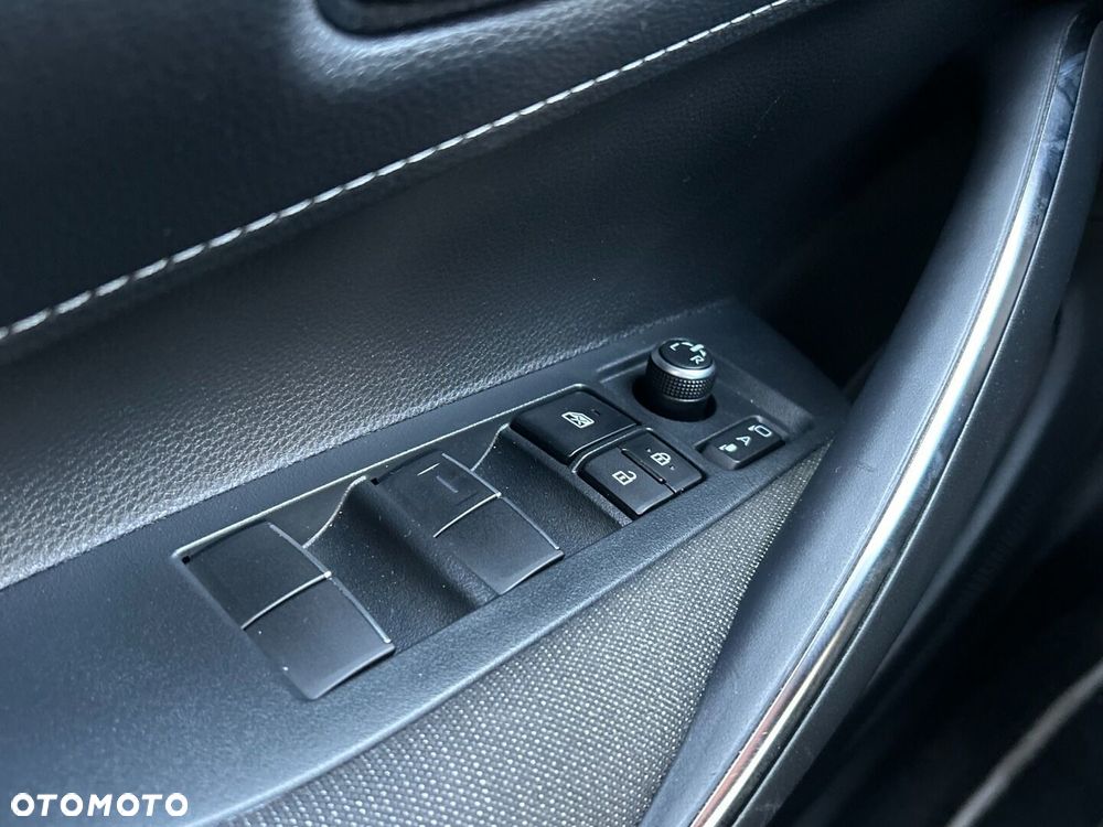 Toyota Corolla 1.8 Hybrid Comfort - 22