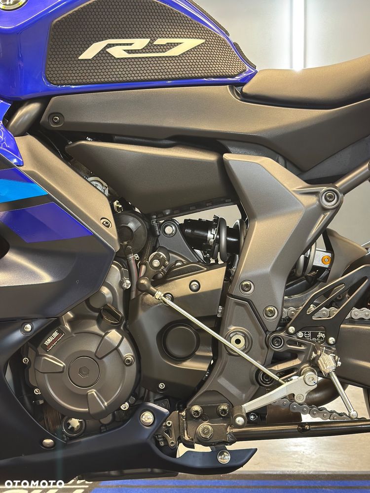 Yamaha R7 - 15