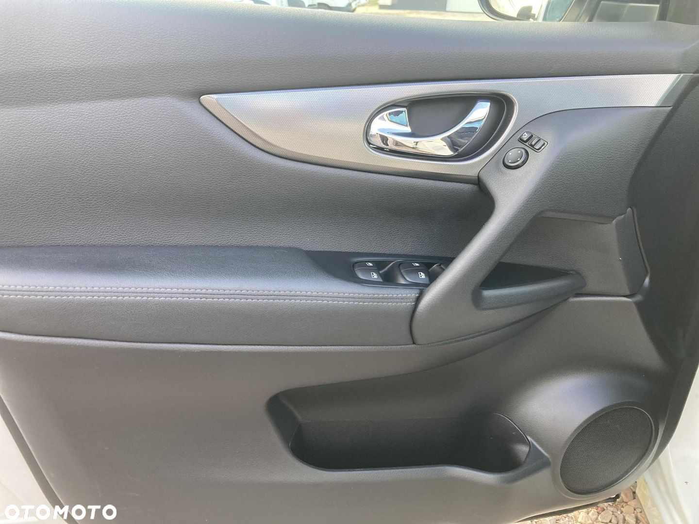 Nissan Qashqai 1.3 DIG-T N-Connecta - 11