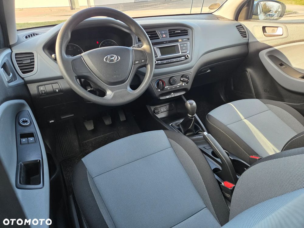 Hyundai i20 1.2 Elegant - 17