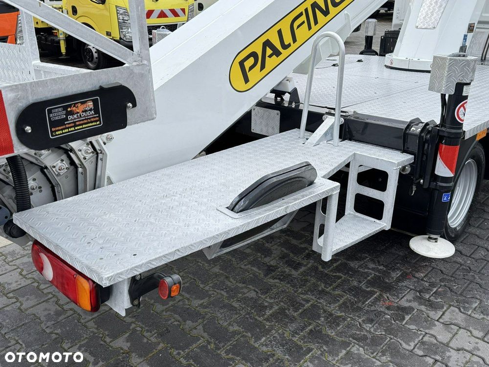 Nissan Cabstar - 24