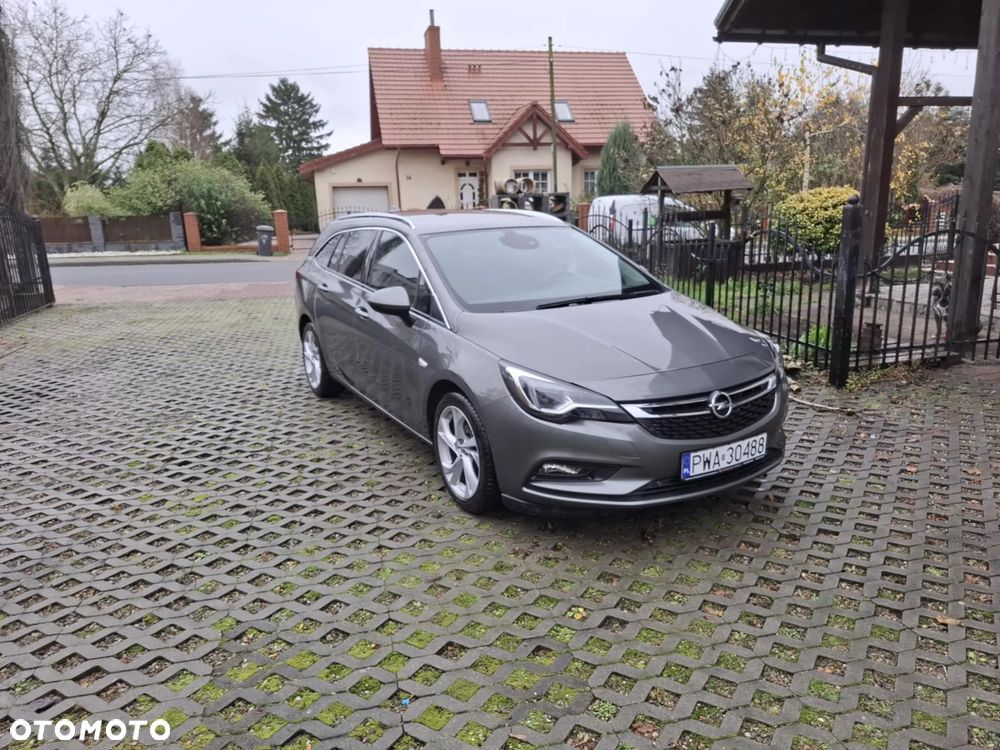 Opel Astra ver-1-6-d-cdti-start-stop-sports-tourer-dynamic - 2
