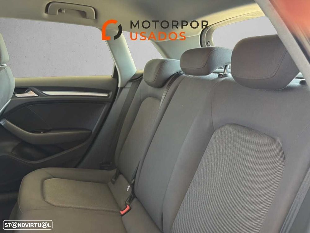 Audi A3 Sportback 1.6 TDI Attraction - 11