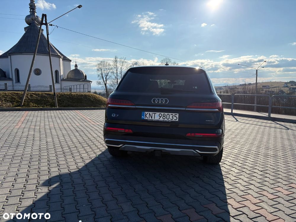 Audi Q7 - 7