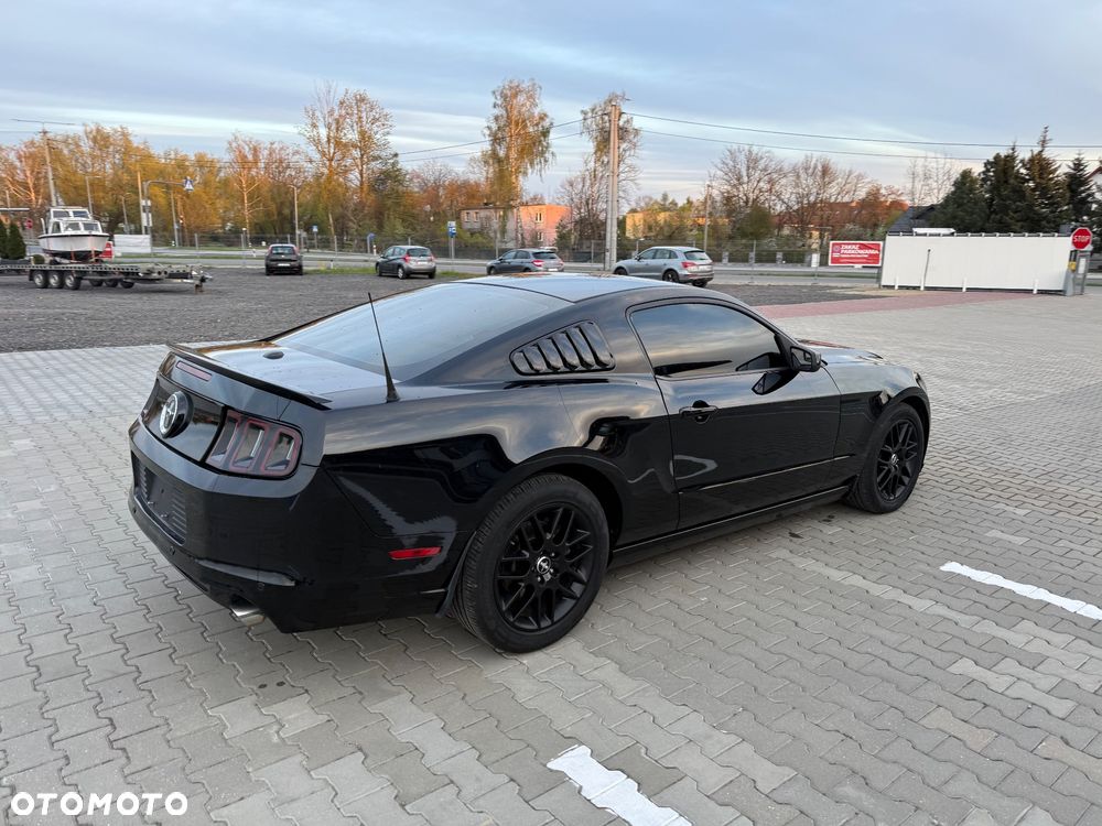 Ford Mustang 3.7 V6 Premium - 12
