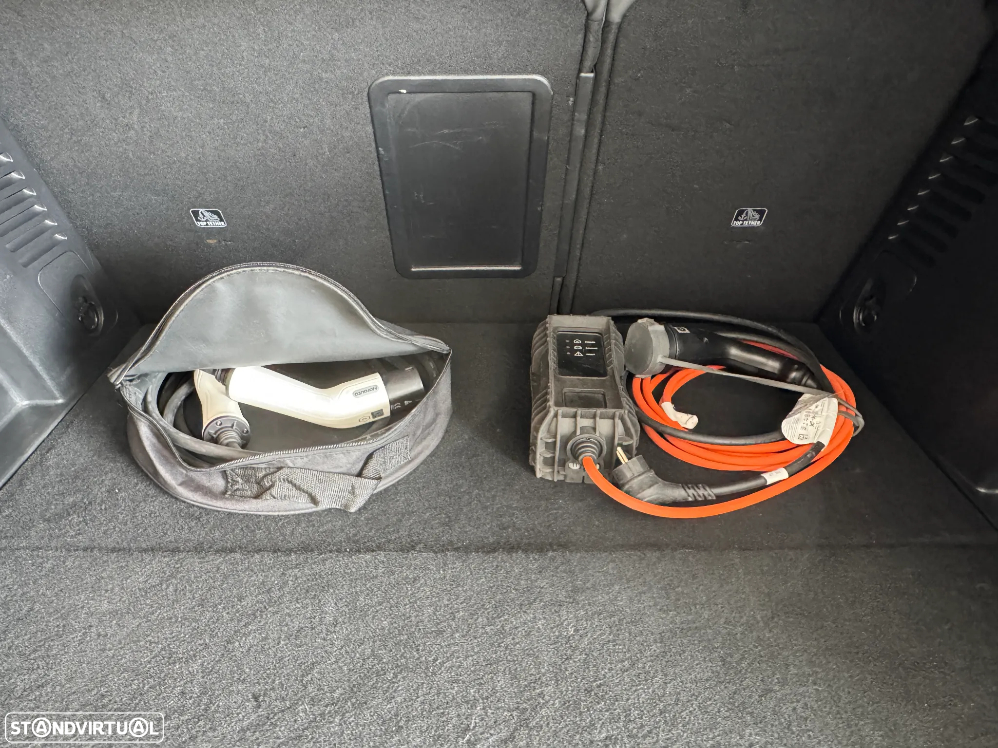 Peugeot 3008 1.6 Hybrid Allure Pack e-EAT8 - 29