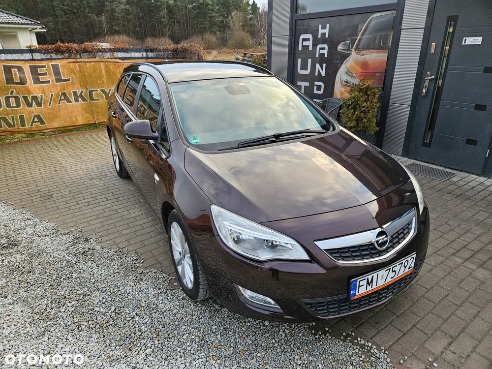 Opel Astra 1.4 Turbo 150 Jahre - 3