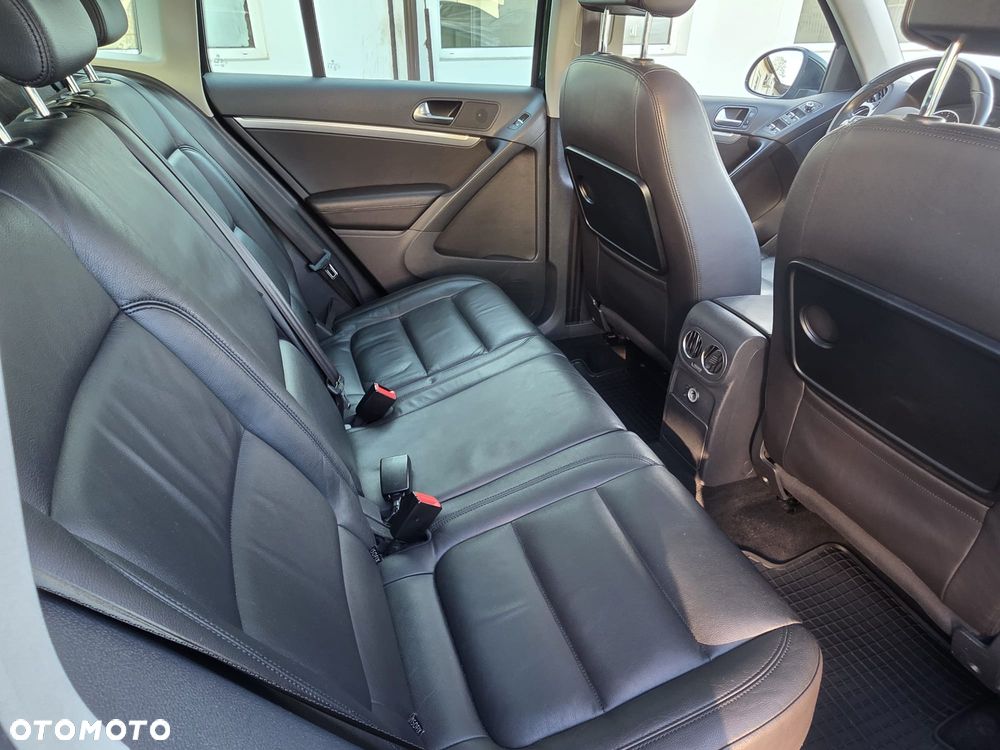 Volkswagen Tiguan 2.0 TDI DPF 4Motion BlueMotion Technology Exclusive - 11